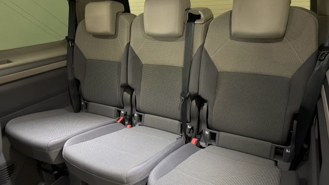 Volkswagen Multivan 1.5 TSI eHybrid Life 5dr 4MOTION DSG Estate - Image 23